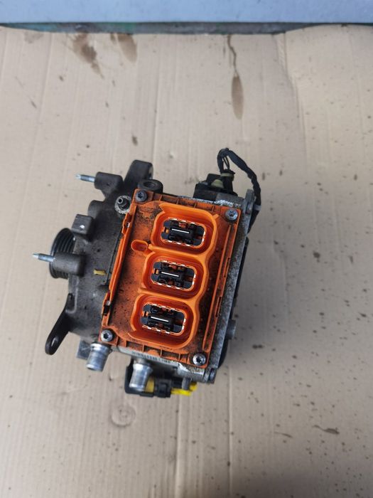 Peugeot генератор 2.0 гібрид.