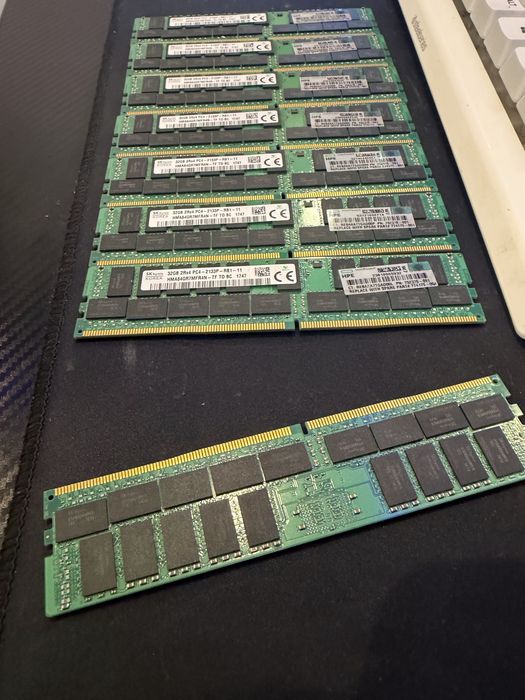 8x Rams 32gb PC4