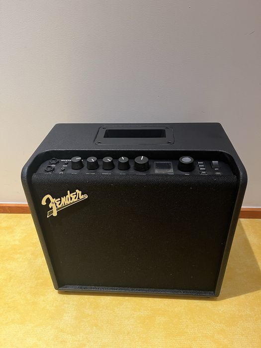 Amplificador Fender Mustang LT25 - Como Novo (c/ Plásticos)