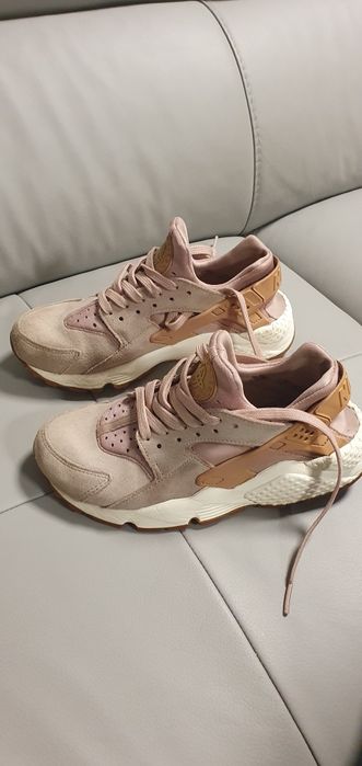 Nike 37.5
Sneakersy Wmns Air Huarache Run Sd