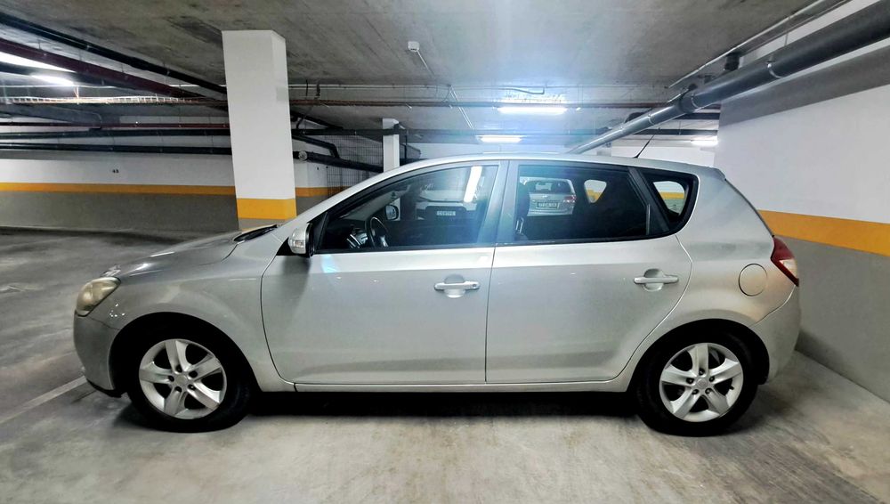 Kia Ceed 11-2009 Gasolina