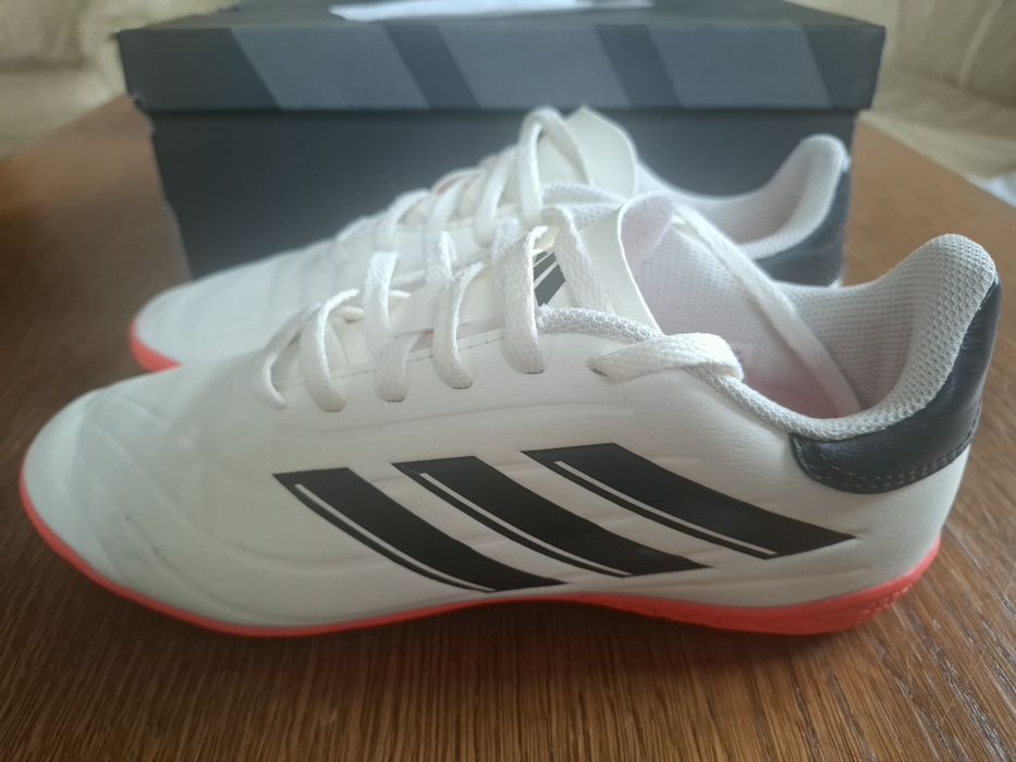 Buty piłkarskie halówki dziecięce ADIDAS COPA PURE 2 CLUB IN  J R. 37 1/3