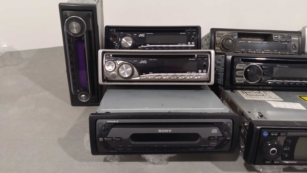 Auto rádios antigos de grandes marcas para carros clássicos