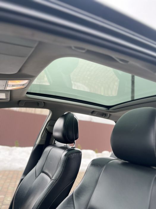 Toyota Avensis 2010. 2.2 дизель