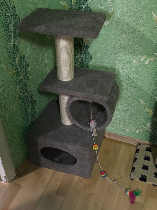 Домик , когтеточка для котов