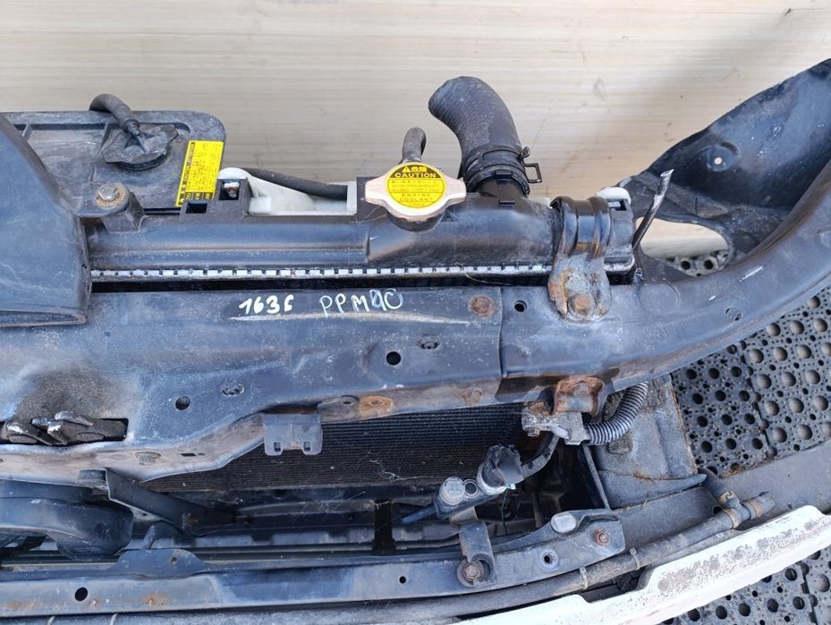 Lexus Gs300 Mk2 3.0B Pas Przedni Komplet Automat
