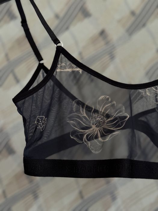 Топ з сітки staff