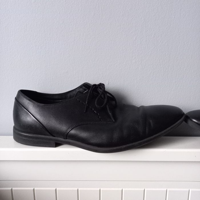 Męskie skórzane pantofle Clarks garniturowe 41,5