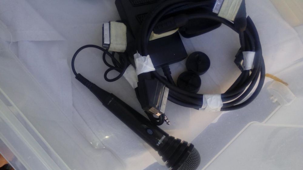 Microfone e distribuidor de canais