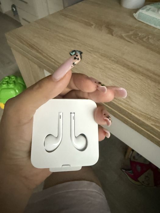 Nowe sluchawki do iphone na kablu