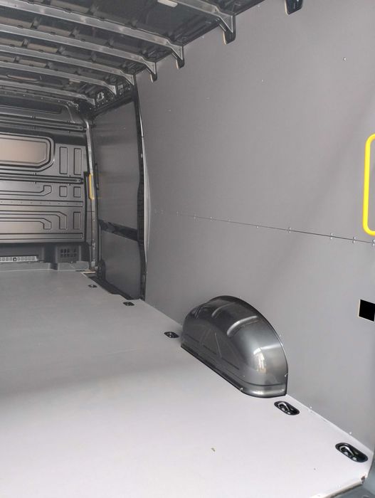 Zabudowa VW CRAFTER / MAN TGE L4H3 podłoga, ścian