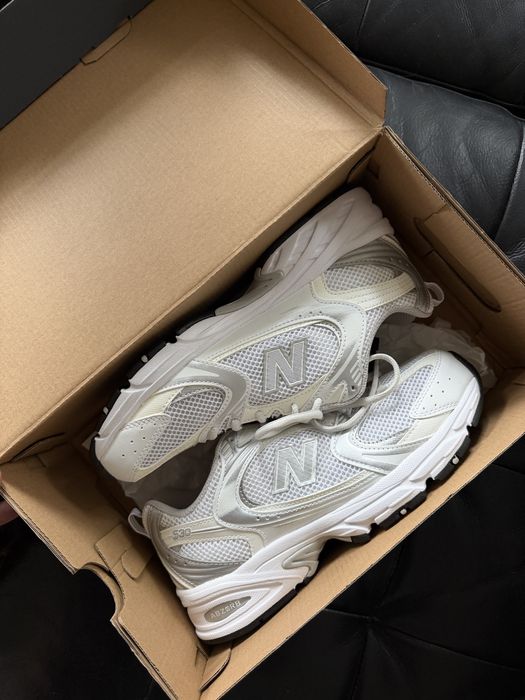 нові кросівки new balance NB сітка