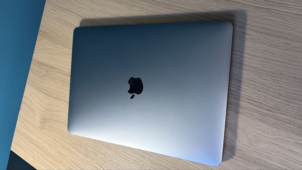 MacBook Pro 13” 3.1GHz 8RAM 250 SSD