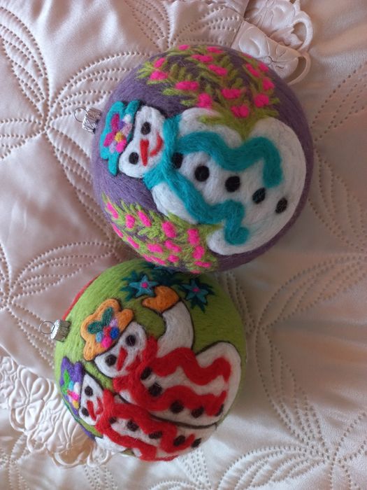 Bombki na święta Bożego Narodzenia  - 2 sztuki