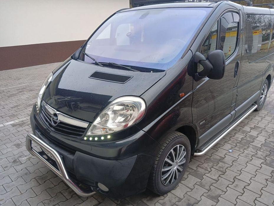 Opel Vivaro Opel Vivaro 2008r 9 osobowy