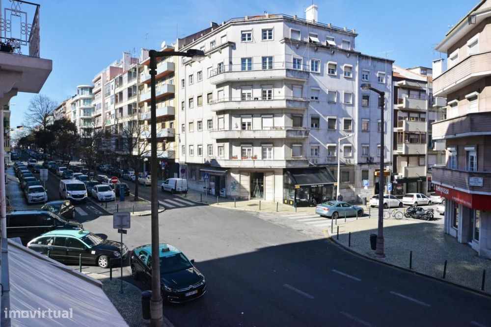 Quarto - localizado em Entrecampos Lisbon