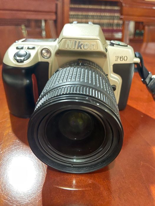Máquina fotográfica Nikon