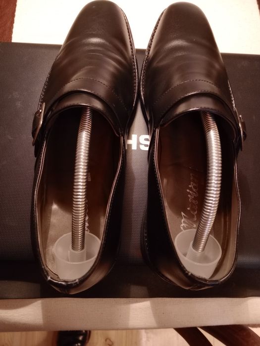 Sapatos Armando Silva pretos de fivela n41 1/2