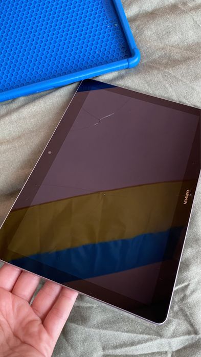 Планшет HUAWEI AGS-W09: 800 грн. - Планшетні комп'ютери Львів на Olx
