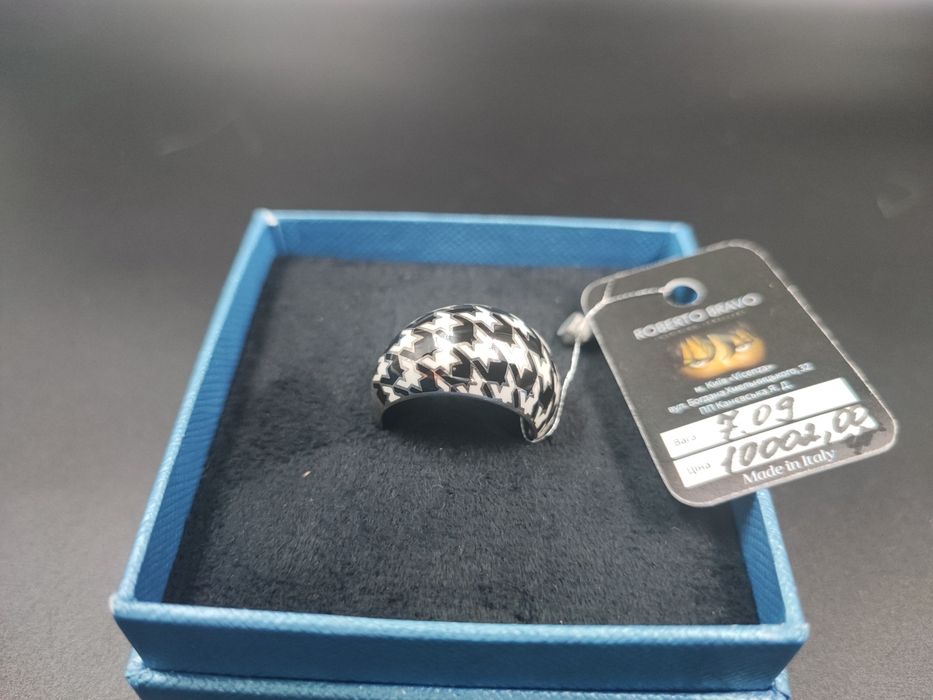 Каблучка Pied de Poule з емаллю від Roberto Bravo; р. 19