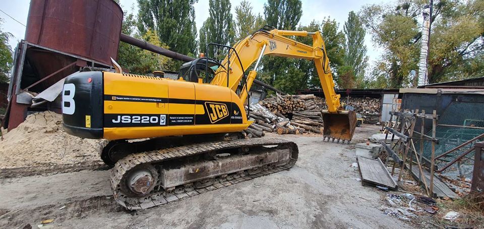 Аренда гусеничного екскаватора JCB JS-220
