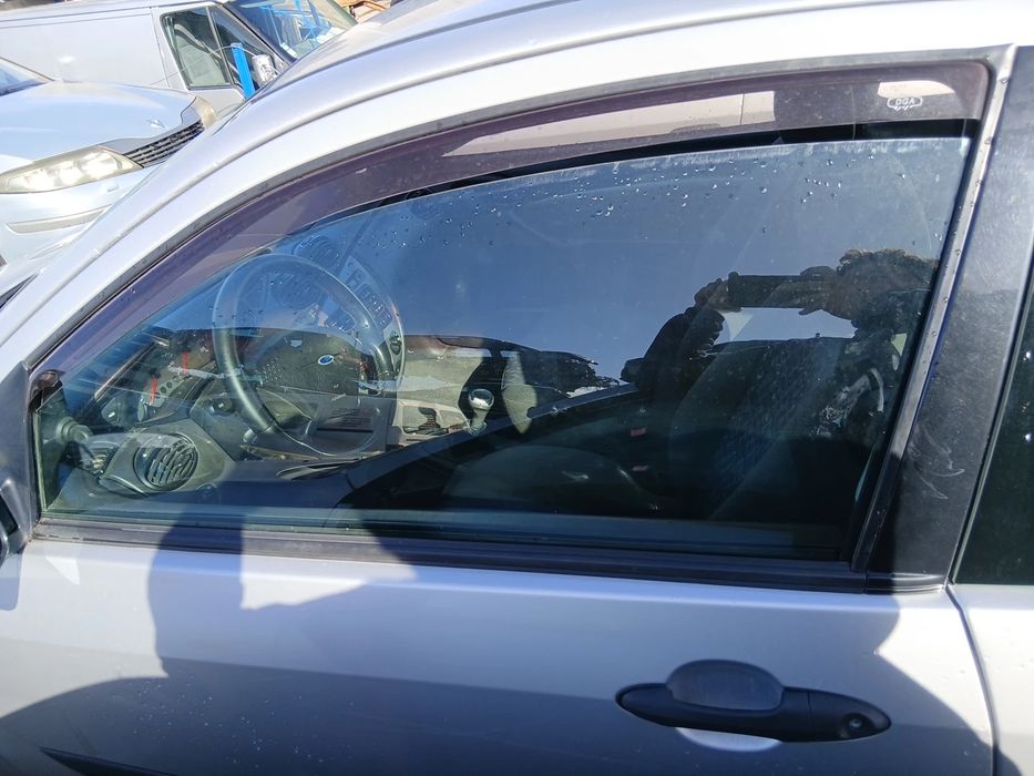 Vidro porta frente esquerda FORD Focus I (DAW, DBW)