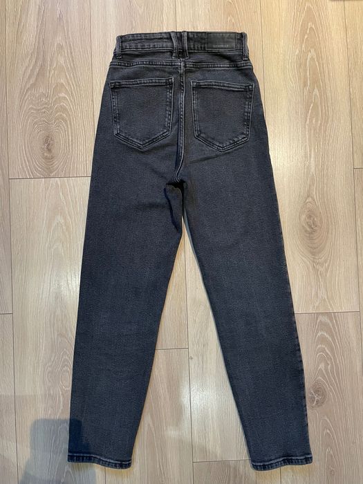 Jeansy damskie Stradivarius – Mom Slim Fit