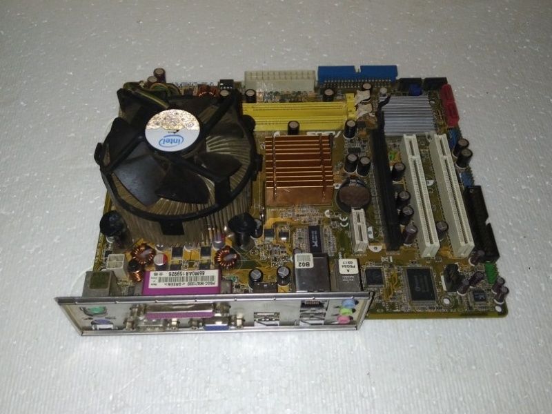 Материнская плата Asus  P5GC  | s775 | GPU