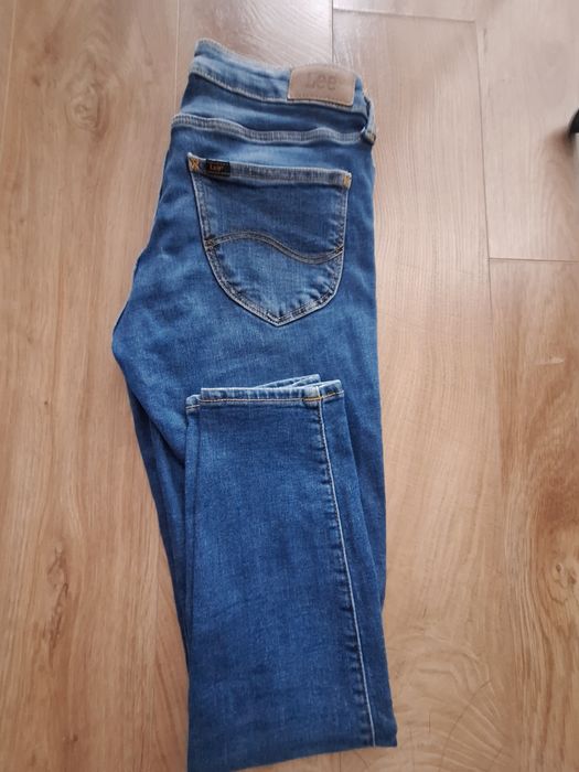 Spodnie Lee jak nowe