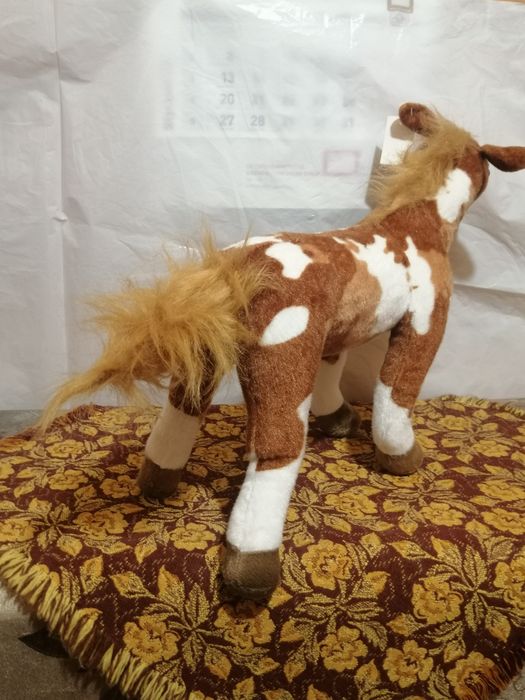 Pluszowy konik maskotka