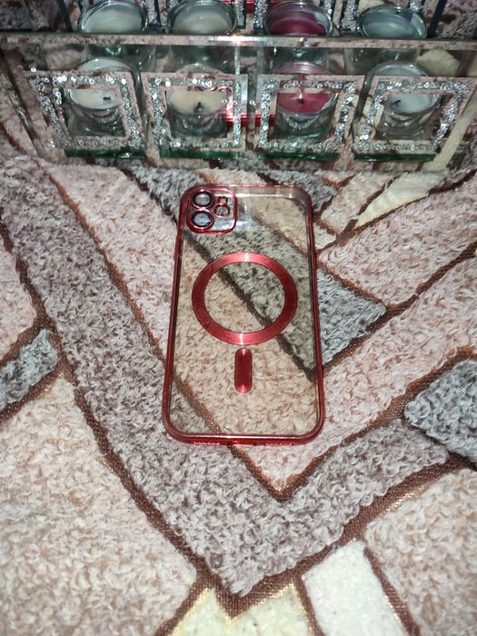 Чохли на iPhone 11