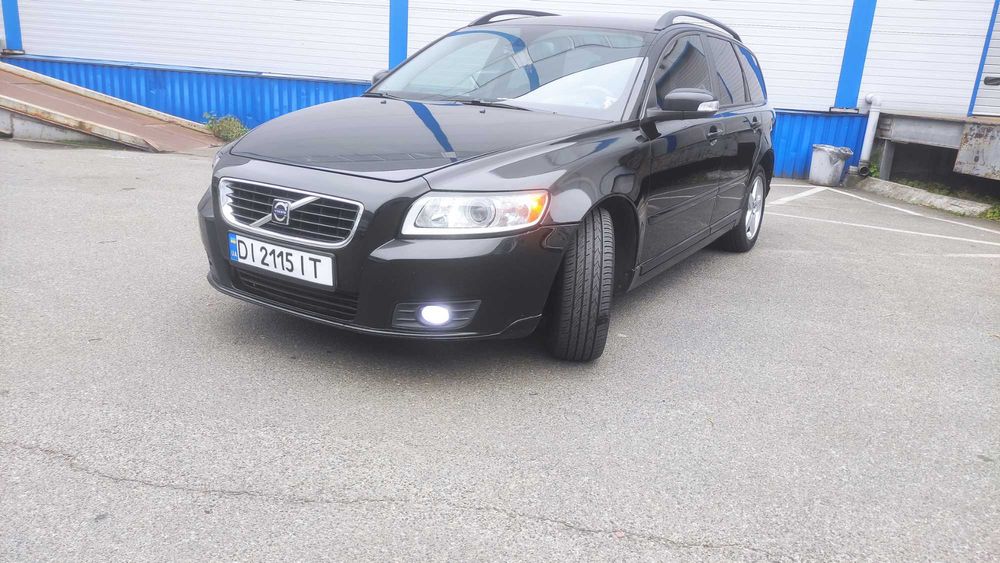 Продам Volvo V50 2.0D