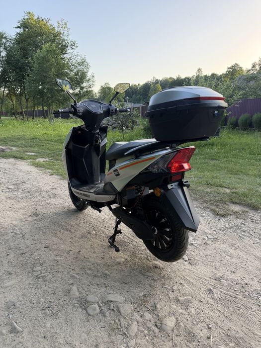 Електроскутер AeroX 1500w 72w21A Літій Залізо Фосфат
