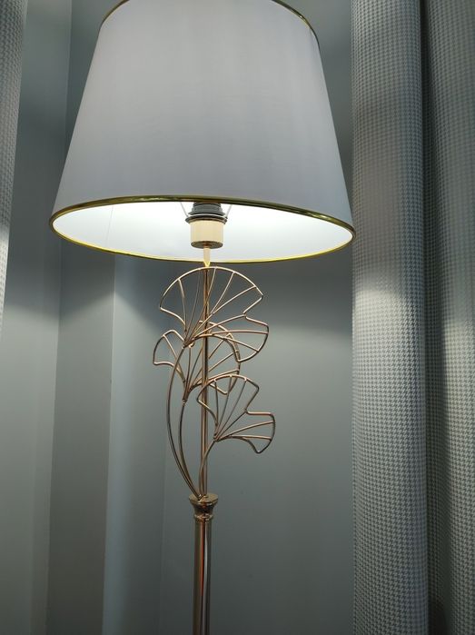 Lampa podłogowa LARICA Nowa