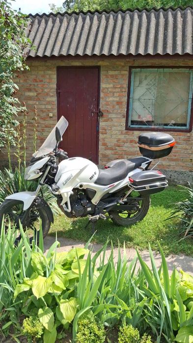 Мотоцикл  lifan kp 200