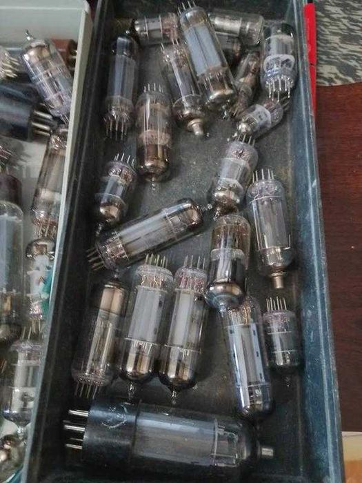 Радиолампы новые и б\у  12AX7A ECC83, el 34