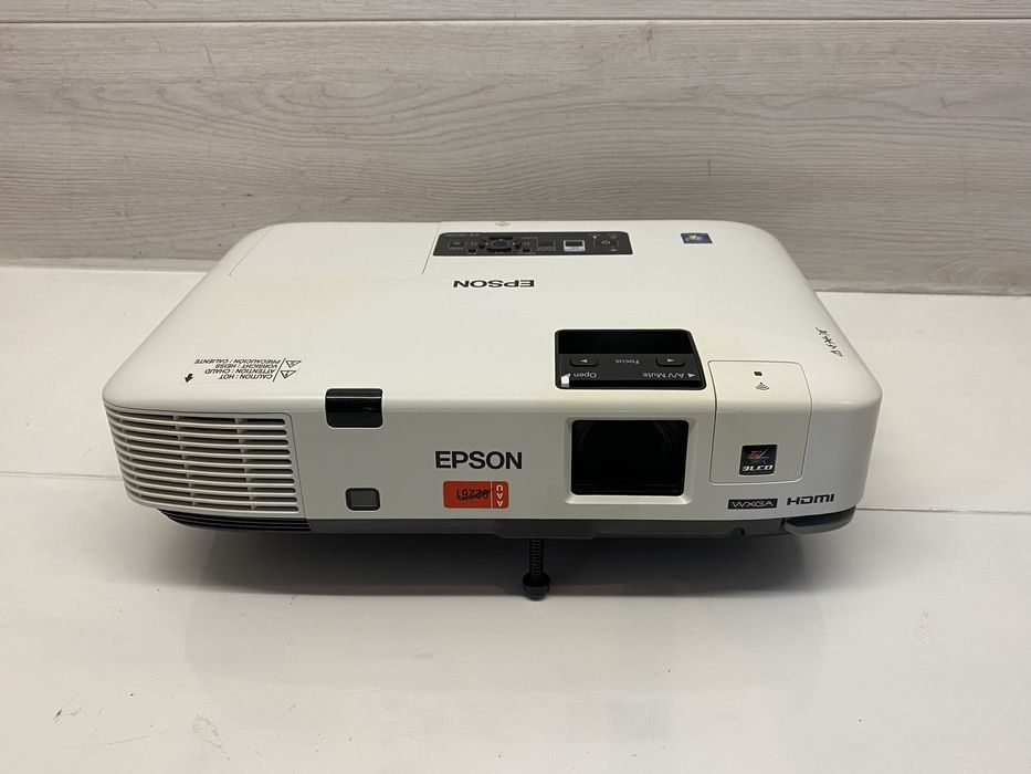 Проектор Epson EB-1925W — яскравий WXGA,  лампа 1749 годин