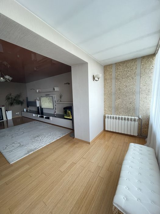 3-кімн. Квартира 100 м.кв (р-н Панчішна ф-ка)