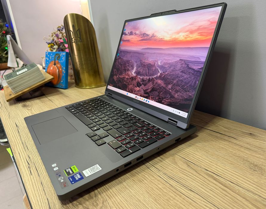 Lenovo Legion 5 ULTRA 9 275HX /32 Ram/ 1TB/ 5060/ WQXGA 240 Hz