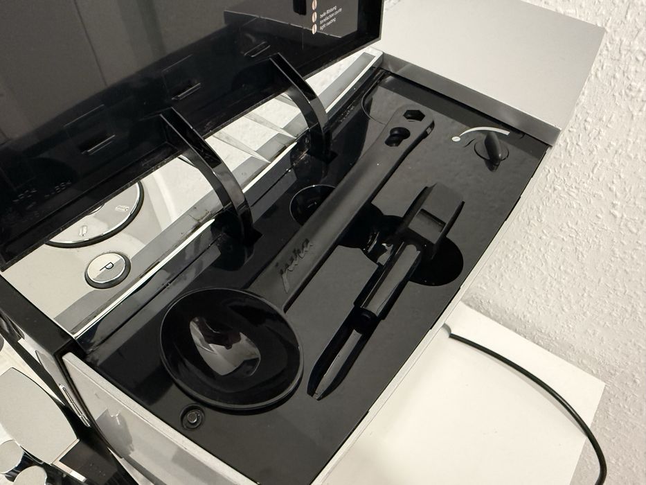 кавомашина кавоварка Jura J90