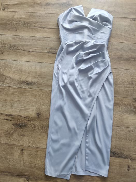 Ніжна святкова блакитна сукня розмір М