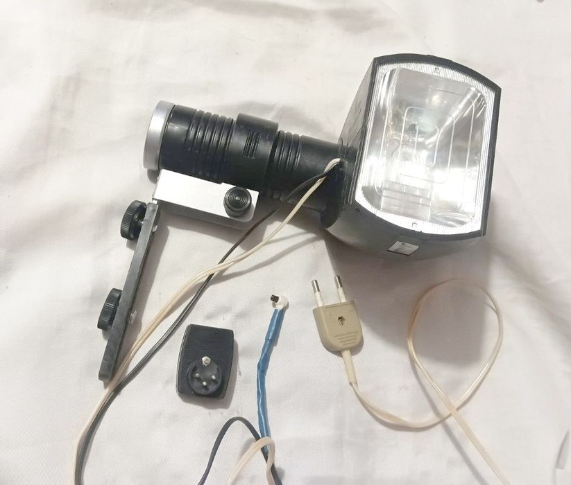 Фотоспалах (фотовспышка) Луч-М1 несправна та сумка.