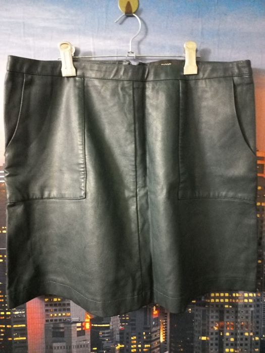 Шкіряна спідниця