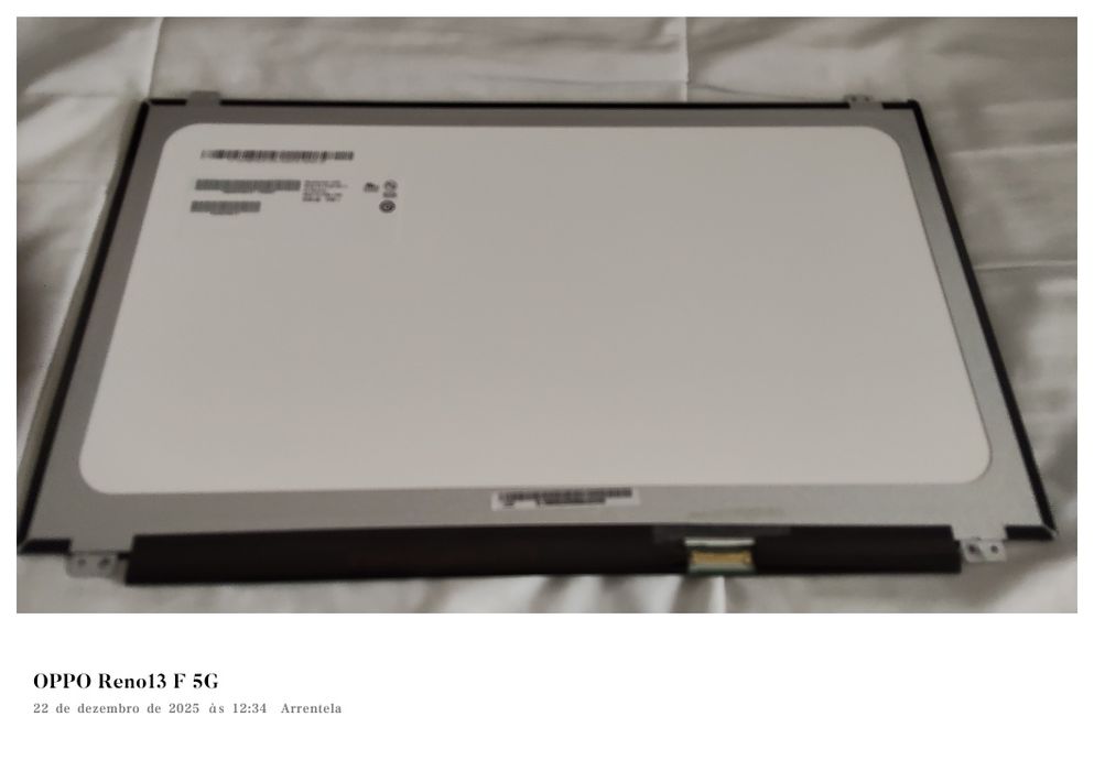 Vendo ecrã B156XTN07.0 em bom estado