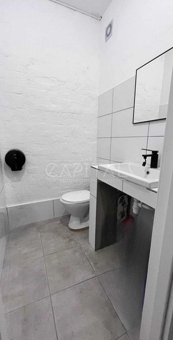 Продаж Комерційне приміщення вільного призначення — 205,4 м², цоколь