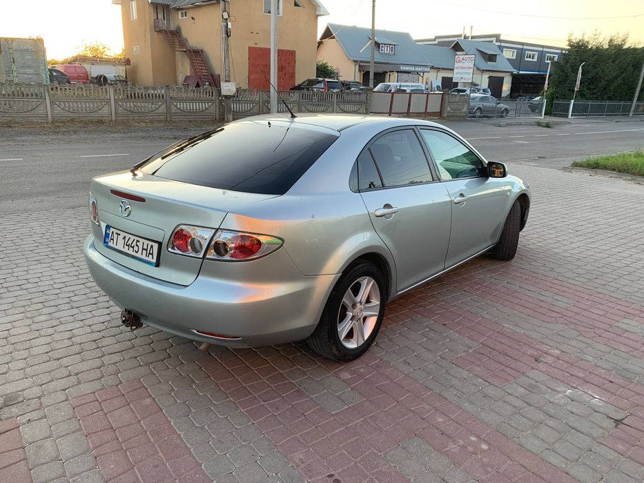 Автомобіль Mazda 6
