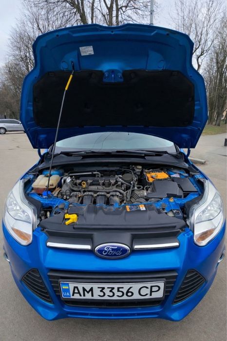 Ford Focus SE  2014 модельний рік