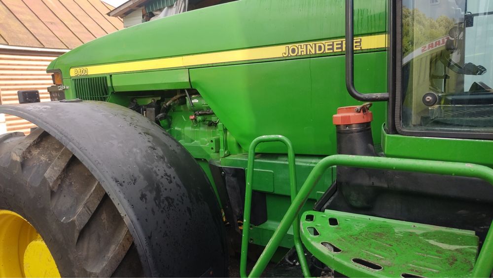 Продам John Deere 8400
