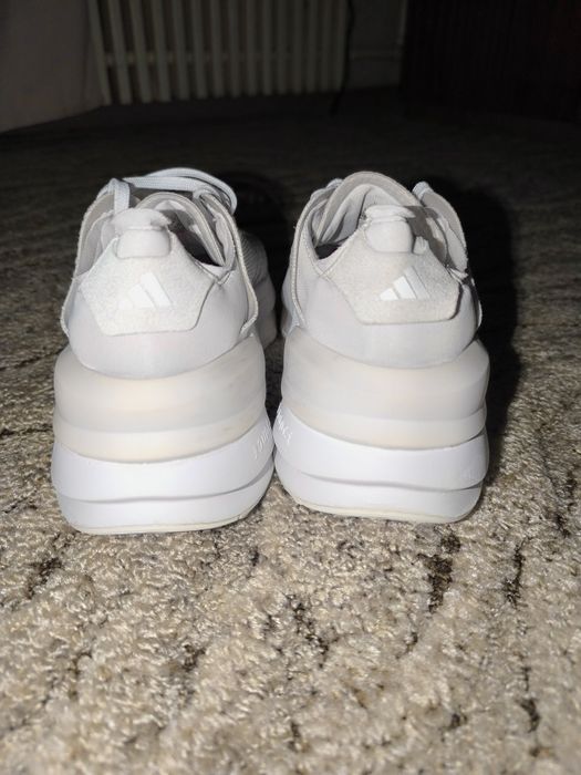 Кроссовки Adidas Avryn_X
