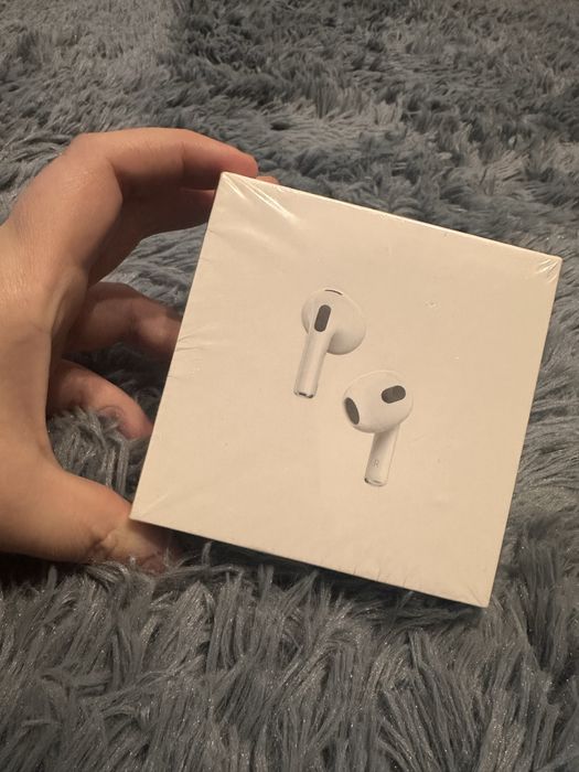 Sluchawki bezprzewodowe Apple AirPods 3 generation